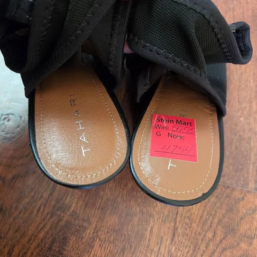 NWOT Tahari Sindi Wedges